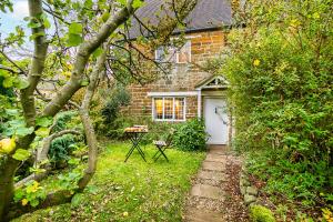 En have udenfor Cherry Tree Cottage - 3 Bed Countryside Retreat!