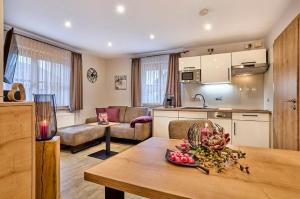 Køkken eller tekøkken på Ferienwohnungen Kuchler + 50 billeder