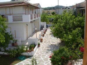 カボスにあるLikourgos Beachのギャラリーの写真