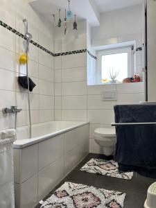 Et badeværelse på Messe und U-Bahn Nähe Maffeiplatz