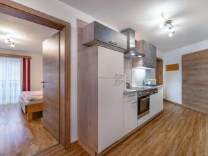 Kuchyňa alebo kuchynka v ubytovaní Apartment Ferienglück by Interhome