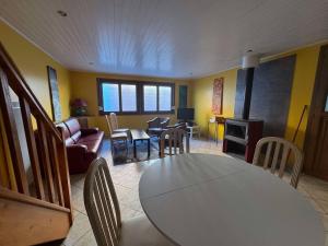 Χώρος καθιστικού στο Loft entre vignes et lac