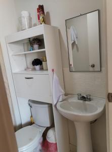 Ένα μπάνιο στο Departamento con bonita vista