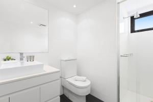 Ảnh trong thư viện ảnh của Domi Rentals The Chadstone Homes ở Chadstone +10 ảnh