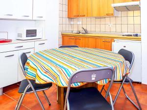 Kuchyňa alebo kuchynka v ubytovaní Apartamento