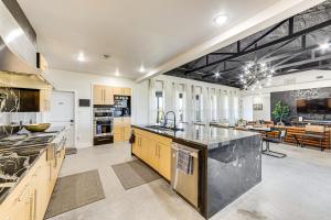 Fotografie z fotogalerie ubytování 6 Mi to Lake Tawakoni Texas Family Home v destinaci Point + 36 fotografií