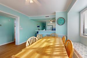 Gallery image of Island Beach & Racquet Club H 201- Pelican Crossing in Atlantic Beach +18 photos