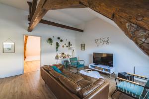 TV a/nebo společenská místnost v ubytování La CASA DEM, Cormontreuil Reims, madamedemconciergerie