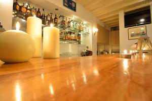 Lounge nebo bar v ubytování Hotel Nazos