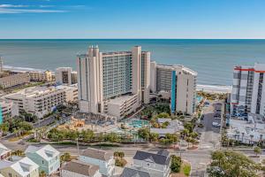 una vista aerea di una città e dell'oceano di Sand Dunes Resort 1004 - Ocean view a Myrtle Beach