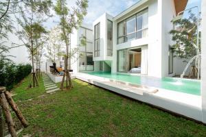 Bazén v ubytování The Residence by Andaman Villa nebo v jeho okolí