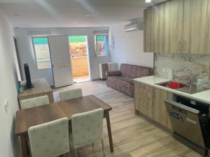 Kuchyň nebo kuchyňský kout v ubytování Ferienwohnung Benidorm