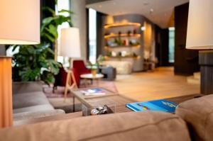 O zonă de relaxare la Radisson Blu Hotel at Porsche Design Tower Stuttgart