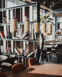O zonă de relaxare la Radisson Blu Hotel at Porsche Design Tower Stuttgart