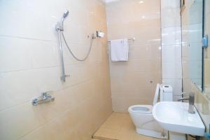 Ένα μπάνιο στο Eden palace