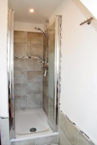 Ένα μπάνιο στο Ferienwohnung Vadders Hof Risum-Lindholm