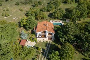 Gallery image of House Iva- peacefull getaway in Boljun