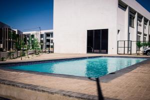 Kolam renang di atau dekat dengan Cityscape J3, 2 Bedrooms, 2 Queen Beds