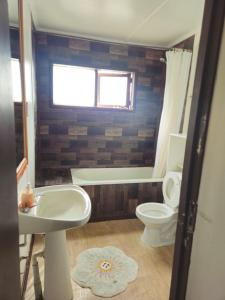 Koupelna v ubytování Hostal Esquina 601 Carampangue