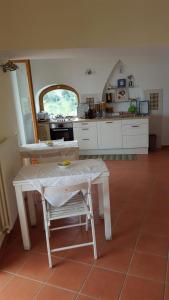 Kuchyň nebo kuchyňský kout v ubytování Casa Falcone B&B