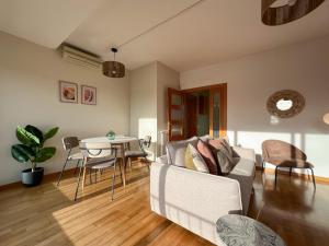 Posezení v ubytování Stay U-nique Apartments Rambla Catalunya