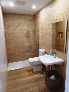 Bilik mandi di El Rincón de Daniela - Apartamento en la Guía +10 gambar