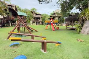 Ο χώρος παιχνιδιού για παιδιά στο Casa de condomínio em Maresias - SP (5)