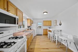 Η κουζίνα ή μικρή κουζίνα στο Spaciuos House in Wexford 4 Bedrooms