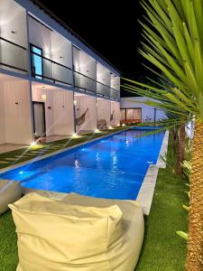 Bazén v ubytování Yahweh Hotel nebo v jeho okolí