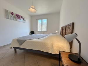 Ένα ή περισσότερα κρεβάτια σε δωμάτιο στο Villa dans le Luberon