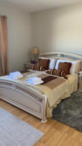 Katil atau katil-katil dalam bilik di St John's B and B