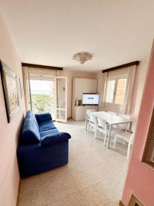 Χώρος καθιστικού στο Apartment with stunning sea view - Wi-Fi, free parking, large terrace and comfort +23 φωτογραφίες