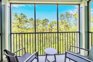 Μπαλκόνι ή βεράντα στο Near Disney - 3BR Condo - Games Pool & Sauna