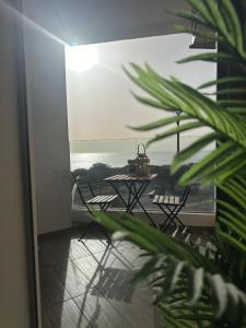 Balcony o terrace sa Appartement vue océan