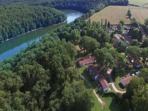 Galeriebild der Unterkunft Cottage in Semur-en-Auxois in Forest Retreat in Semur-en-Auxois