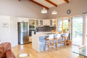 Η κουζίνα ή μικρή κουζίνα στο Beach Tree