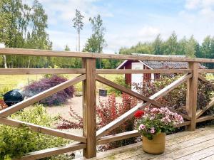 Gallery image of Serene Lakehouse with Rowing Boat in Vittsjö