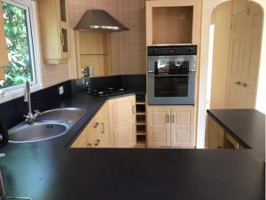 Galeriebild der Unterkunft Chalet in Antwerp near Bobbejaanland Park in Beulk