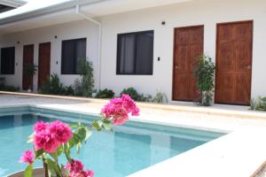 Bazén v ubytování Hotel Huacas nebo v jeho okolí