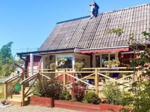Gallery image of Serene Lakehouse with Rowing Boat in Vittsjö