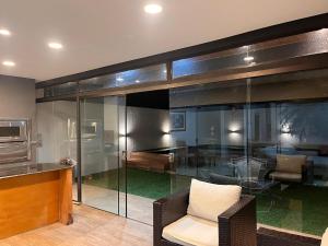 Posezení v ubytování Duplex a metros del the aeropuerto