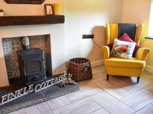 Ruang duduk di Finkle Cottage