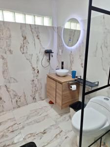 A bathroom at Casa Breizh