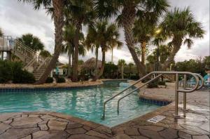 Bazén v ubytování FREE Resort Fun! Private Pool! Near Theme Parks! nebo v jeho okolí