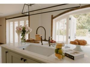 Gallery image of The Grooms Cottage in Bunbury