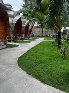 Un jardín fuera de The Backyard Inn