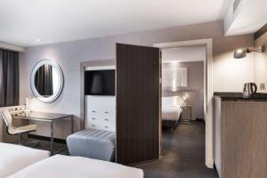 Radisson Blu Hotel, Edinburgh City Centre客房内的一张或多张床位
