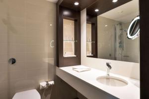 Radisson Blu Hotel, Edinburgh City Centre的一间浴室