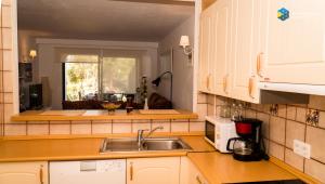 Kuchyň nebo kuchyňský kout v ubytování Casa Minina