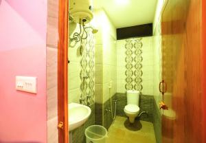 Koupelna v ubytování Auro Wellness Castle + 37 fotografií